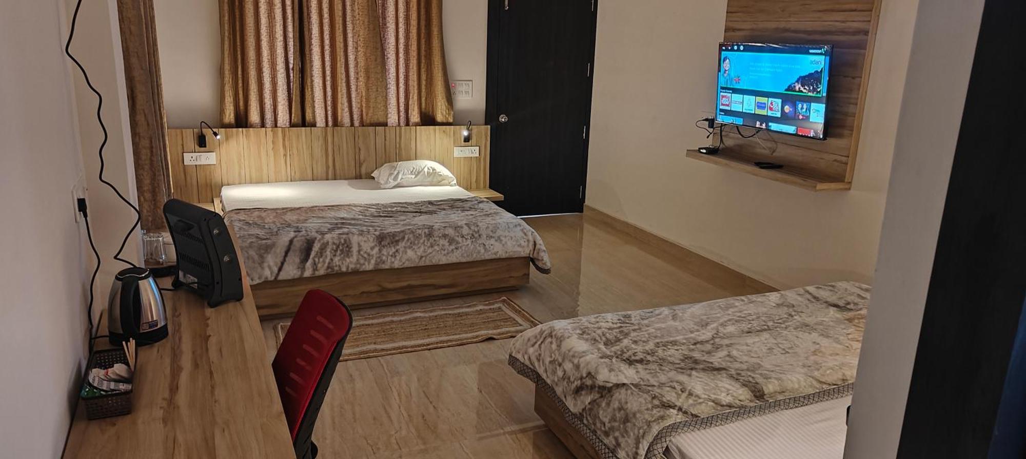 Shobhayan Inn, Airport Railway Station Pickup Free Ayodhya Екстериор снимка